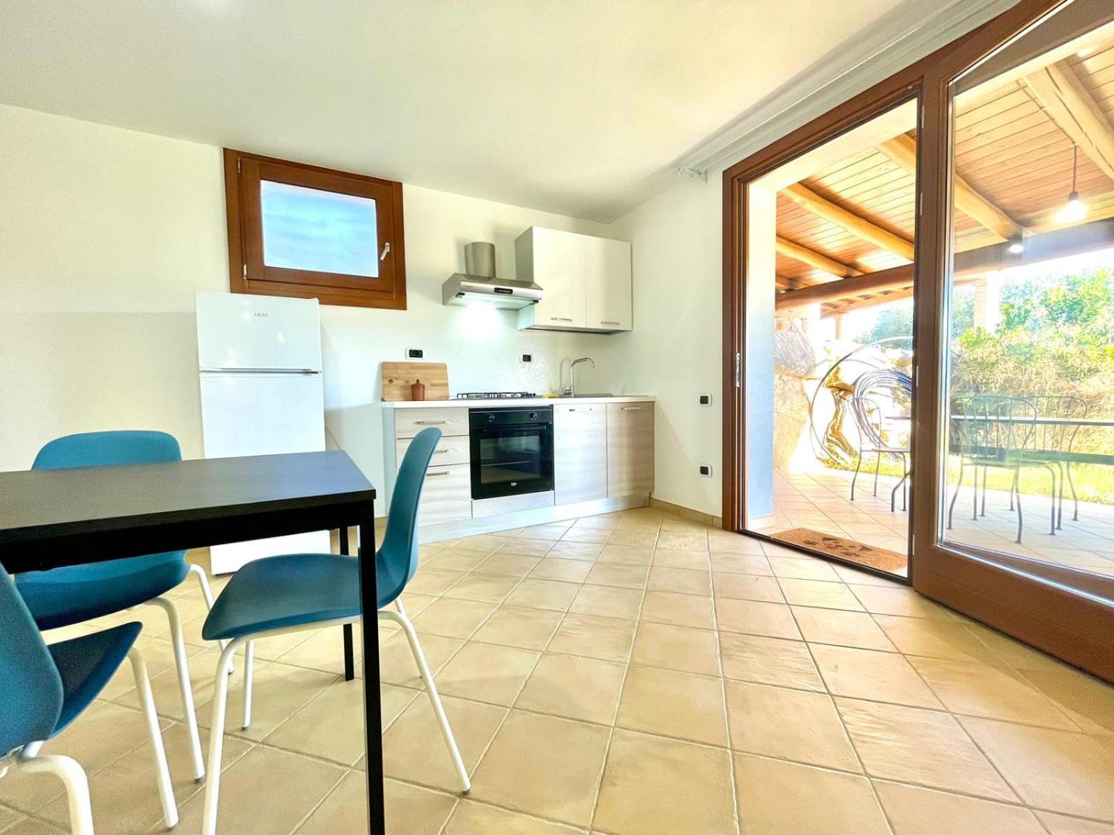 Cronta Apartments Bari Sardo Bagian luar foto